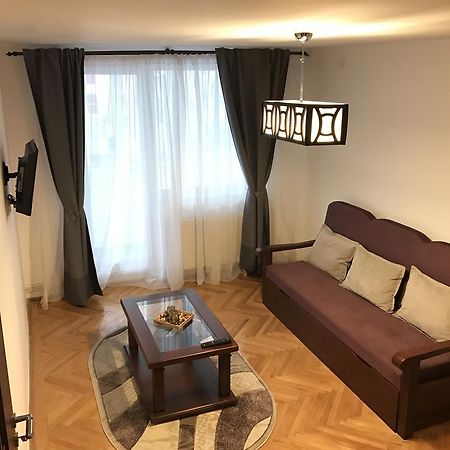 Apartment Krondays Braşov Extérieur photo
