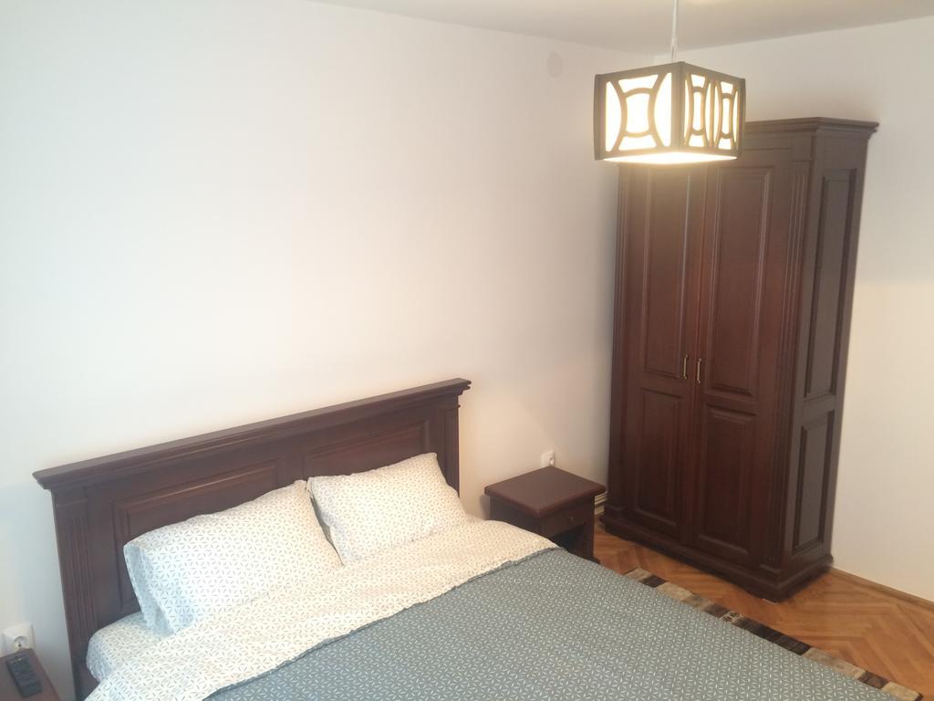 Apartment Krondays Braşov Extérieur photo