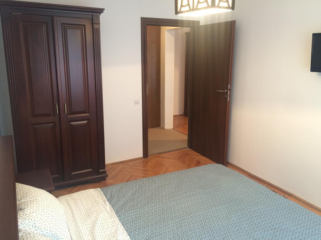Apartment Krondays Braşov Extérieur photo