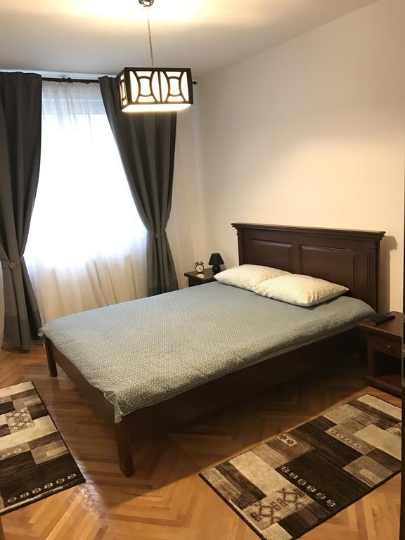 Apartment Krondays Braşov Extérieur photo